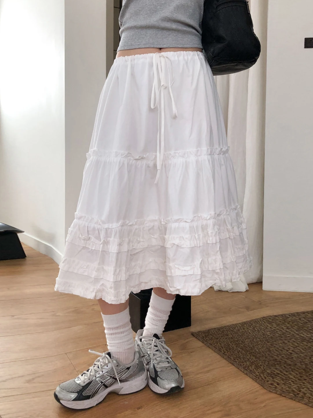 

Romore Gentle Miu Series White Sweet Wooden Trim Splice A-Line f Skirt Loose Slimming Umbrella Skirt Fem Faion