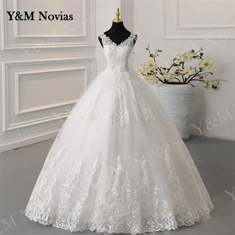 Y & m vestido de noiva sem mangas com decote em v vestido de casamento pluse tamanho luxo longo laço bordado apliques marfim branco vestido de noiva