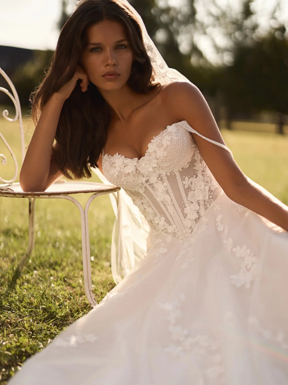 فستان زفاف ساحر مطرز على شكل حرف a ثلاثي الأبعاد على شكل زهرة ورقبة على شكل قلب وأشرطة رفيعة فستان زفاف 2026 فساتين مخصصة للعروس