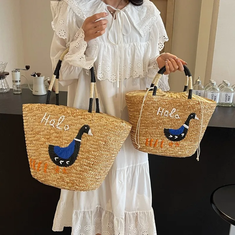 Large Capacity Straw Tote Bag Women's Hand Woven Basket Children's Bag Beach Holiday Tote bag