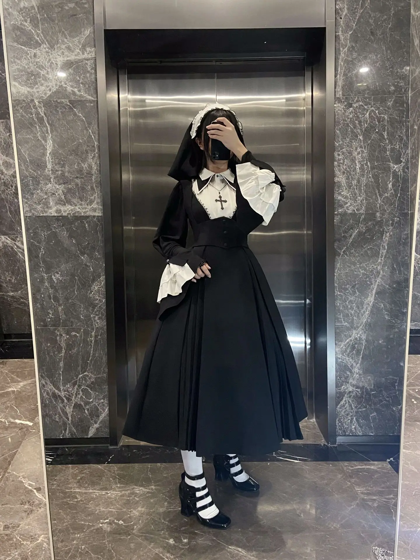 Dunkler cla einfarbiger Rock gotischer Nonnen stil lolita