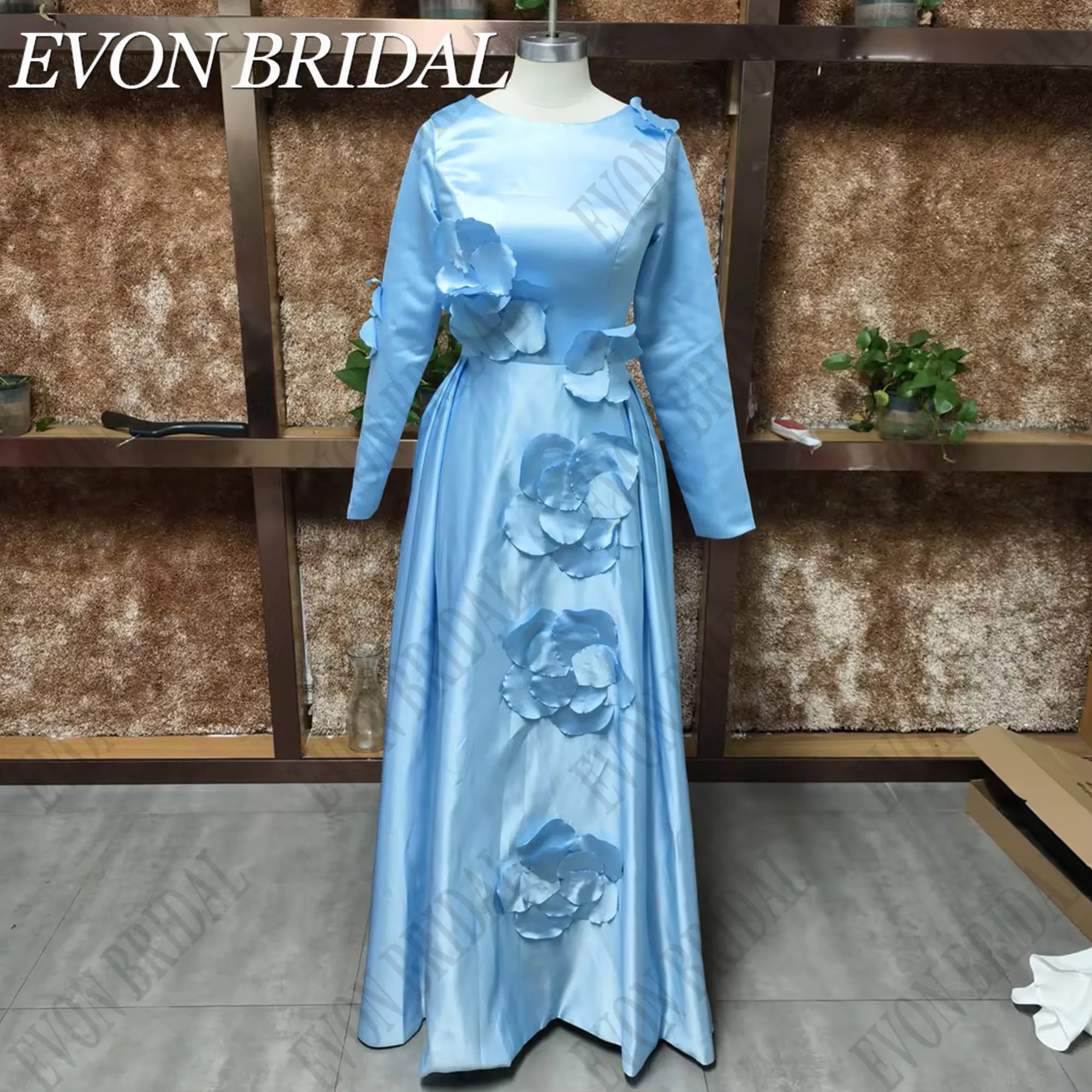 EVON BRIDAL Saudi-Arabië Vrouwen Prom Feestjurken Blauw Lange Mouwen Bloemen Formele Avondjurk A-lijn Satijn فستان سهرة سعودي Saudi-Arabische vrouwelijke feestjurk, blauwe lange mouwen bloemen, smoking, A-lijn satijn