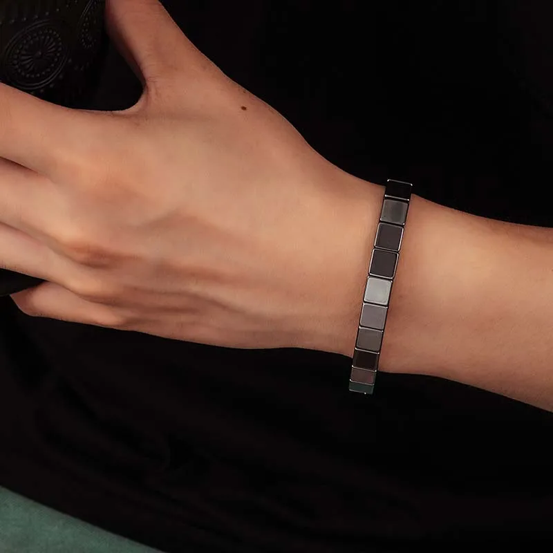 Minimalistisches Gesundheits-Hämatit-Armband für Männer und Frauen, natürlicher Hämatit-Stein, Perlenarmband, Stretch-Heilarmbänder, Geschenkschmuck – Detail 10