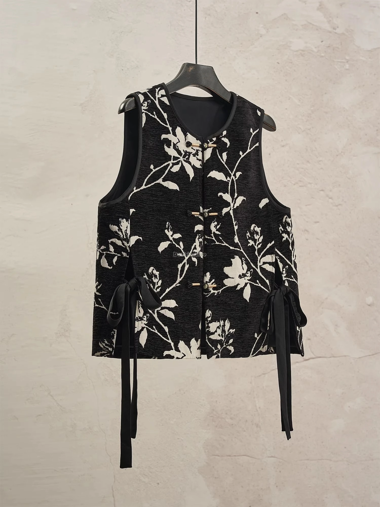 

2025 новый китайский улучшенный ретро-модный стиль жилет женский без рукавов с v-образным вырезом свободный повседневный стиль Тан костюм жилет блузка t001