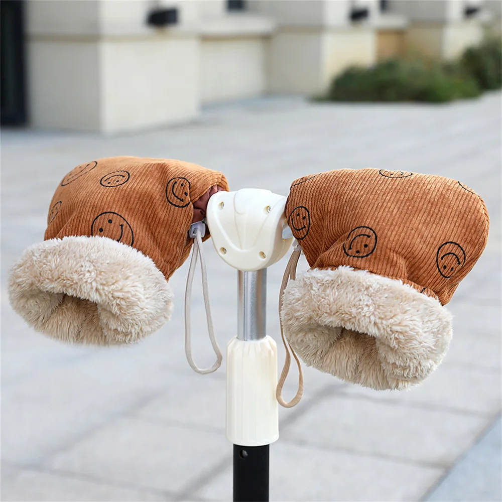 

Winter Plush Windproof Infant Stroller Gloves Children's Outdoor Sports Mittens Cartoon Printed Hands Warmer Scooter Accessory