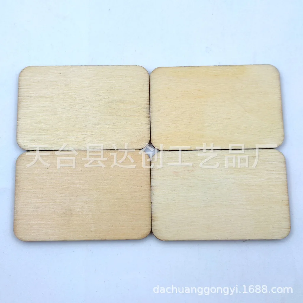 52 * 34 mm abgerundete rechteckige Holzspäne Kunsthandwerk DIY Holzwischenschicht handgefertigte Holzkarten 80 Stück/Beutel