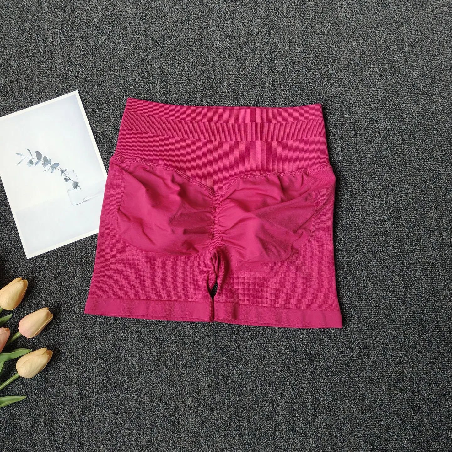 Peach Butt Fitness-Shorts für Damen, Sport-Shorts mit Po-Lifting-Effekt, nahtlose Yoga-Shorts, hohe Taille, Bauchkontrolle, hochelastische Leggings – Detail 11