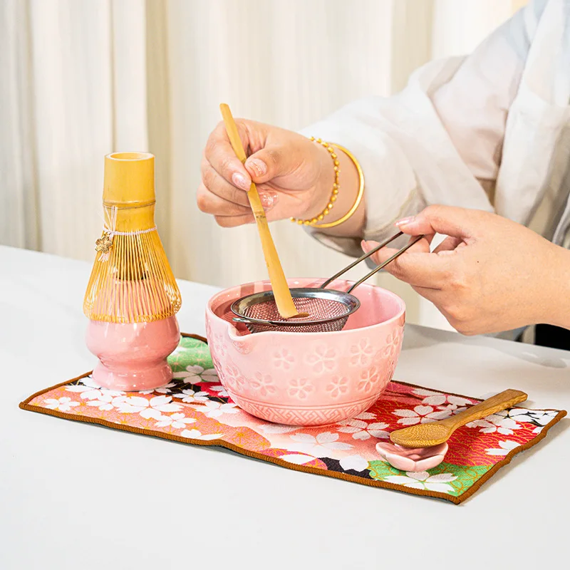 

2025 New Sakura Matcha Set 4pc Japanese Spouted Bowl Bamboo Whisk Ceremony Kit Cherry Blossom Matcha Gift Box Bestseller