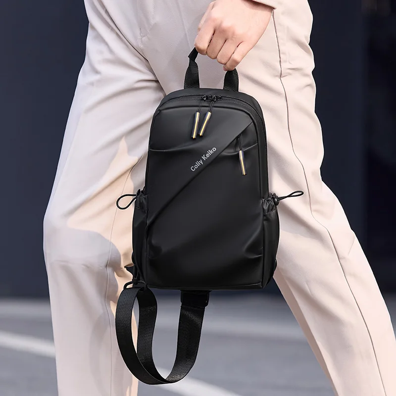 Minimalistische Herren-Brusttasche aus PU-Folie, Wasserdichte Umhängetasche, Neue Modische und Lässige Reise- und Pendler-Crossbody-Tasche – Detail 5
