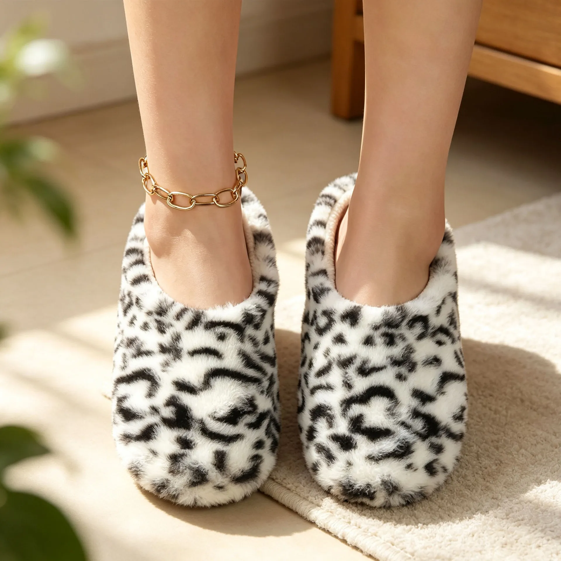 Fashion Leopard Fluffy Faux Fur Winter Slippers Women Indoor Floor Soft Sole Plush Shoes Plus Size 45 Comfort Warm Slides Flats