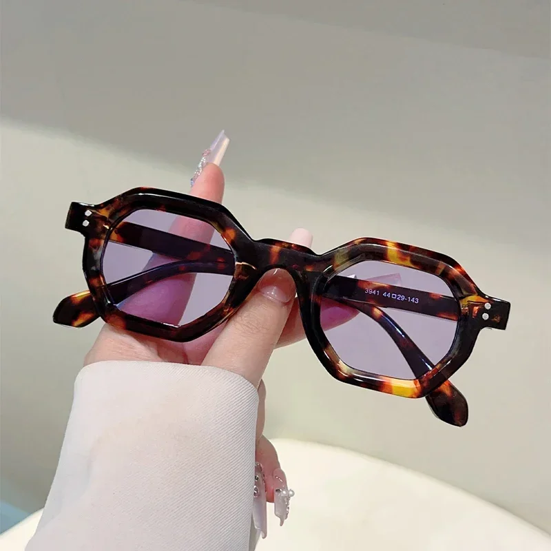 KAMMPT Polygon-Sonnenbrille, 2025, neue Mode, Bonbonfarben, Rand, Outdoor-Sonnenbrille, Damen, trendiges Markendesign, lässige Dekor-Sonnenbrille – Detail 8