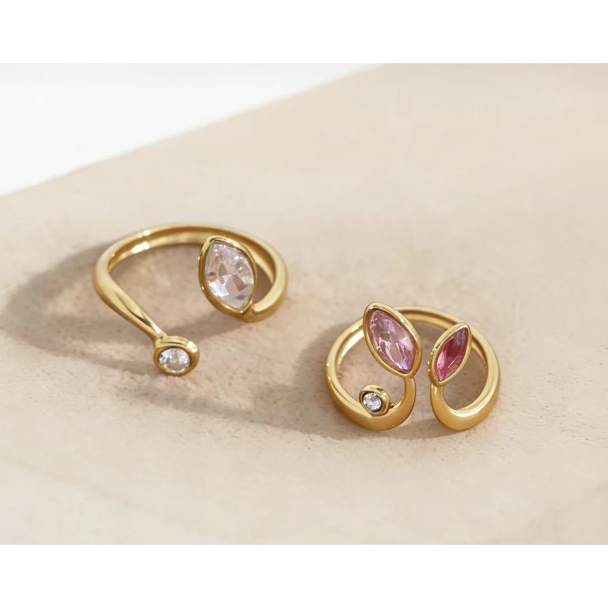 YACHAN New In Zircon Crystal Leaf Stainless Steel Rings for Women Chic Exquisite 18K Gold Plated Waterproof Jewelry view 5