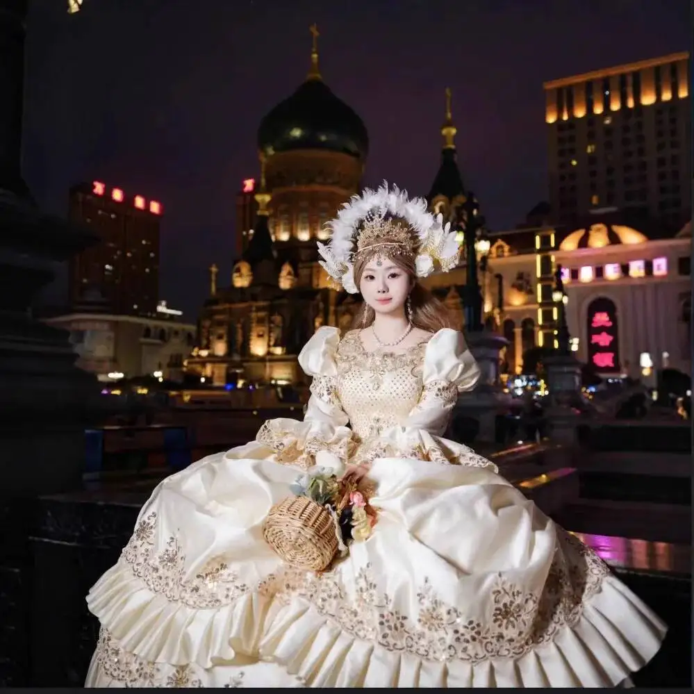 

Lolita’s Dress Champagne Color Performance Costume Hand Embroidery Pleated Skirt Evening Gowns Drama Performance Costumes