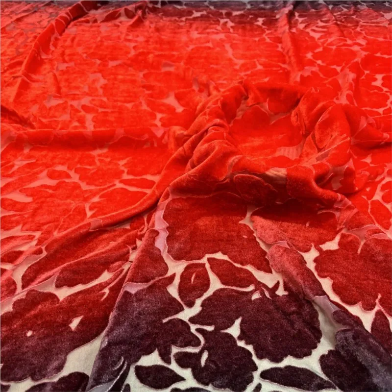 

Шелковая ткань с градиентом цветочных узоров из тканого бархата и платья Cheongsam