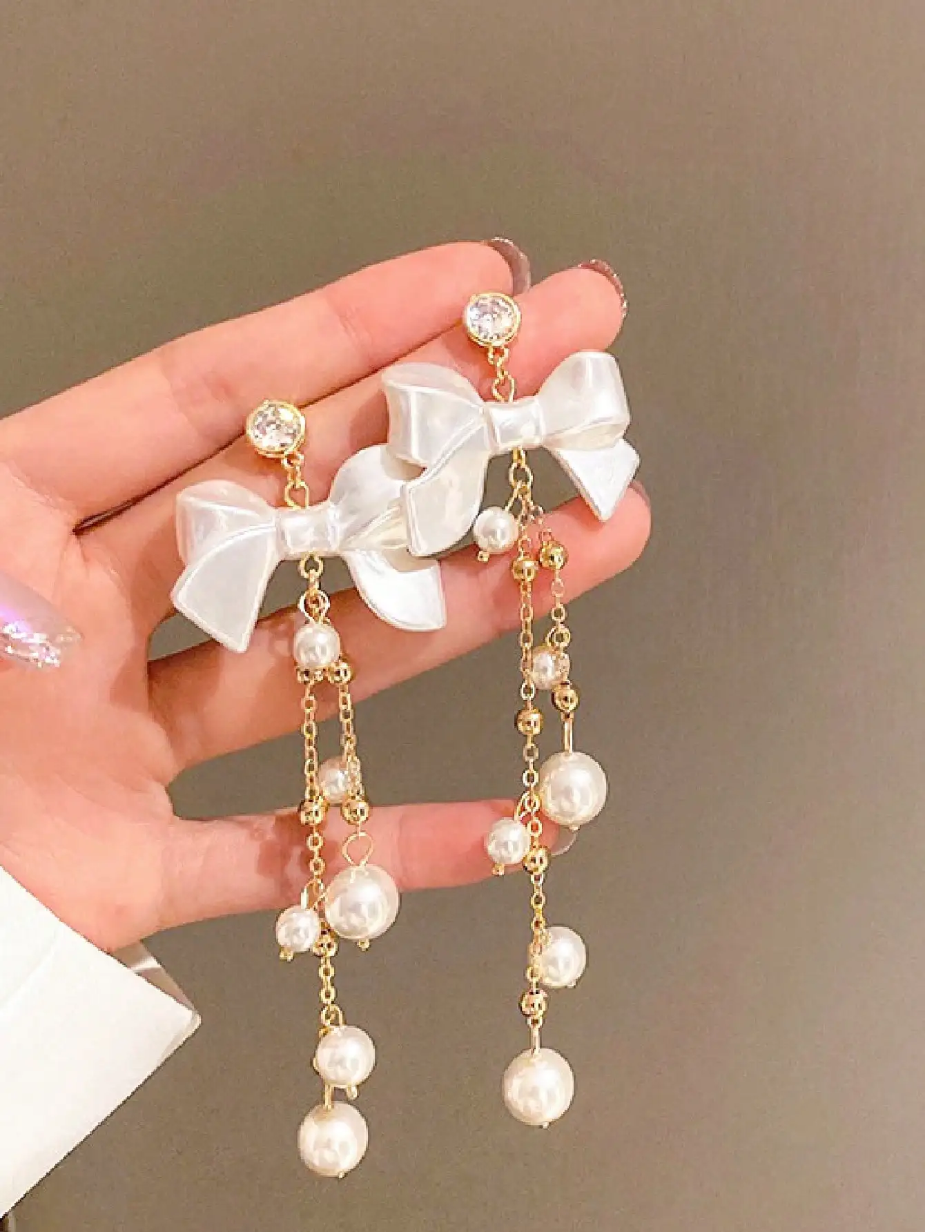 

Элегантные серьги-подвески с бантом и искусственным жемчугом, с кристаллами, для женщин, идеально подходят для вечеринок, свиданий и повседневной носки.