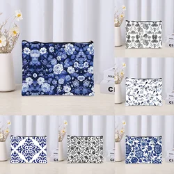 Retro Luxury Floral Cosmetic Pouch Trendy Women Makeup Clutch profumo Jewels Storage Bag Outdoor Organizer Cosmetic Box Purse