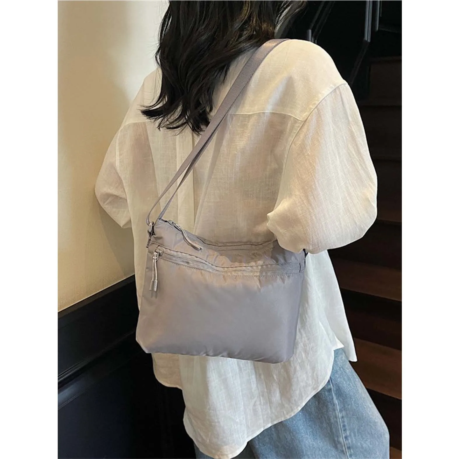 

2025 New Japanese Outdoor Series Lightweight Nylon Waterproof Crossbody Phone Bag Passport Large Capacity Small Square Bag