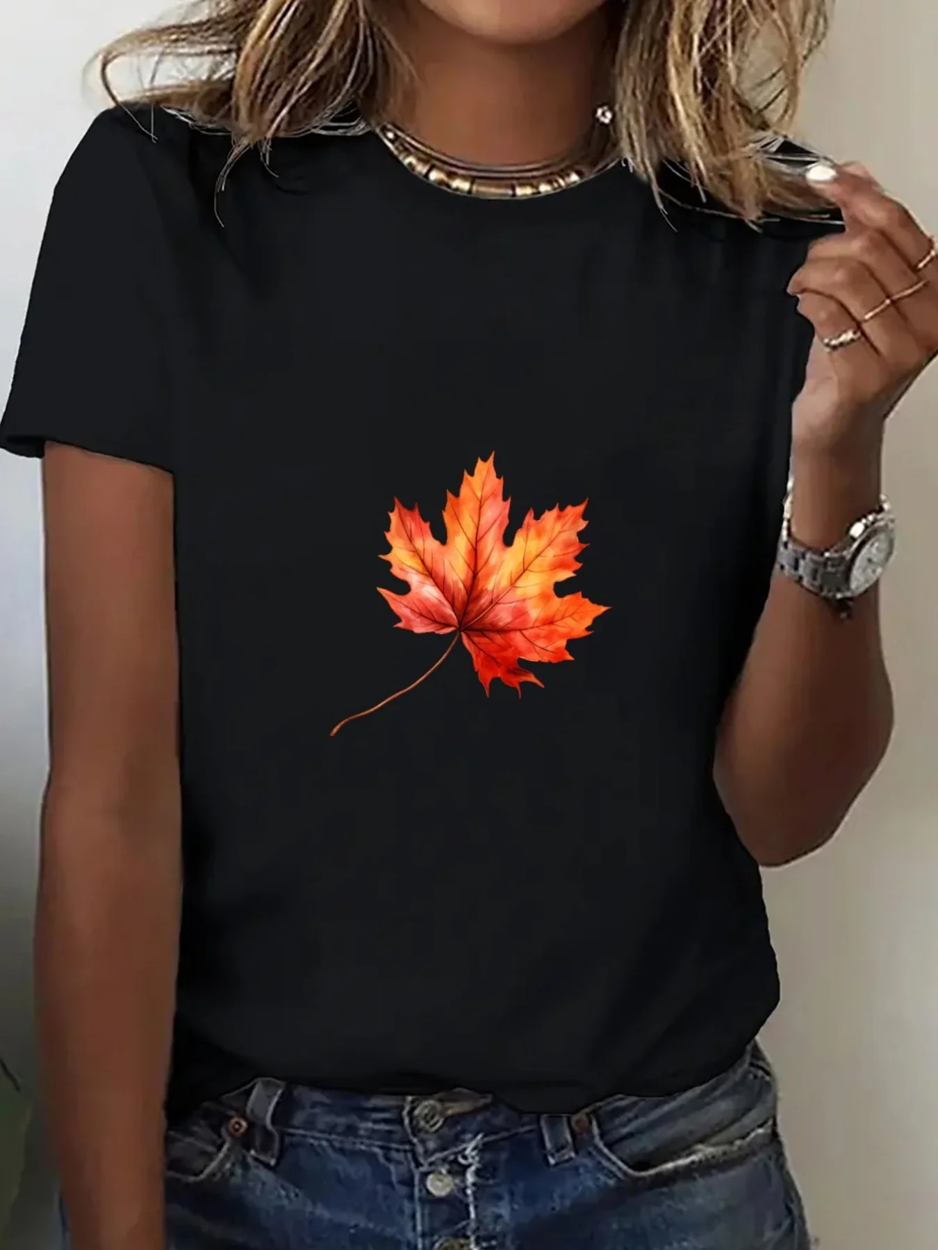 2026 Women's Short Sleeve T-Shirt with Red Maple Leaf Print Casual Fit Black Summer Short Sleeved Harajuku Streetwear Tops Tees