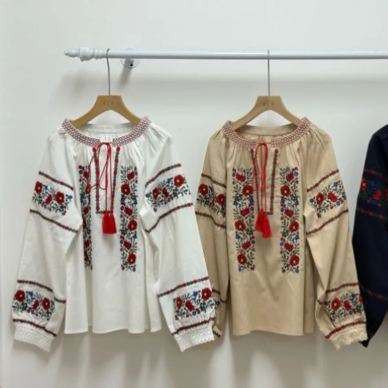 الرجعية العرقية نمط زهرة مطرزة قميص المرأة 2025 الخريف بلوزة قمصان فضفاضة البوهيمي موضة فانوس كم الشاطئ القمم