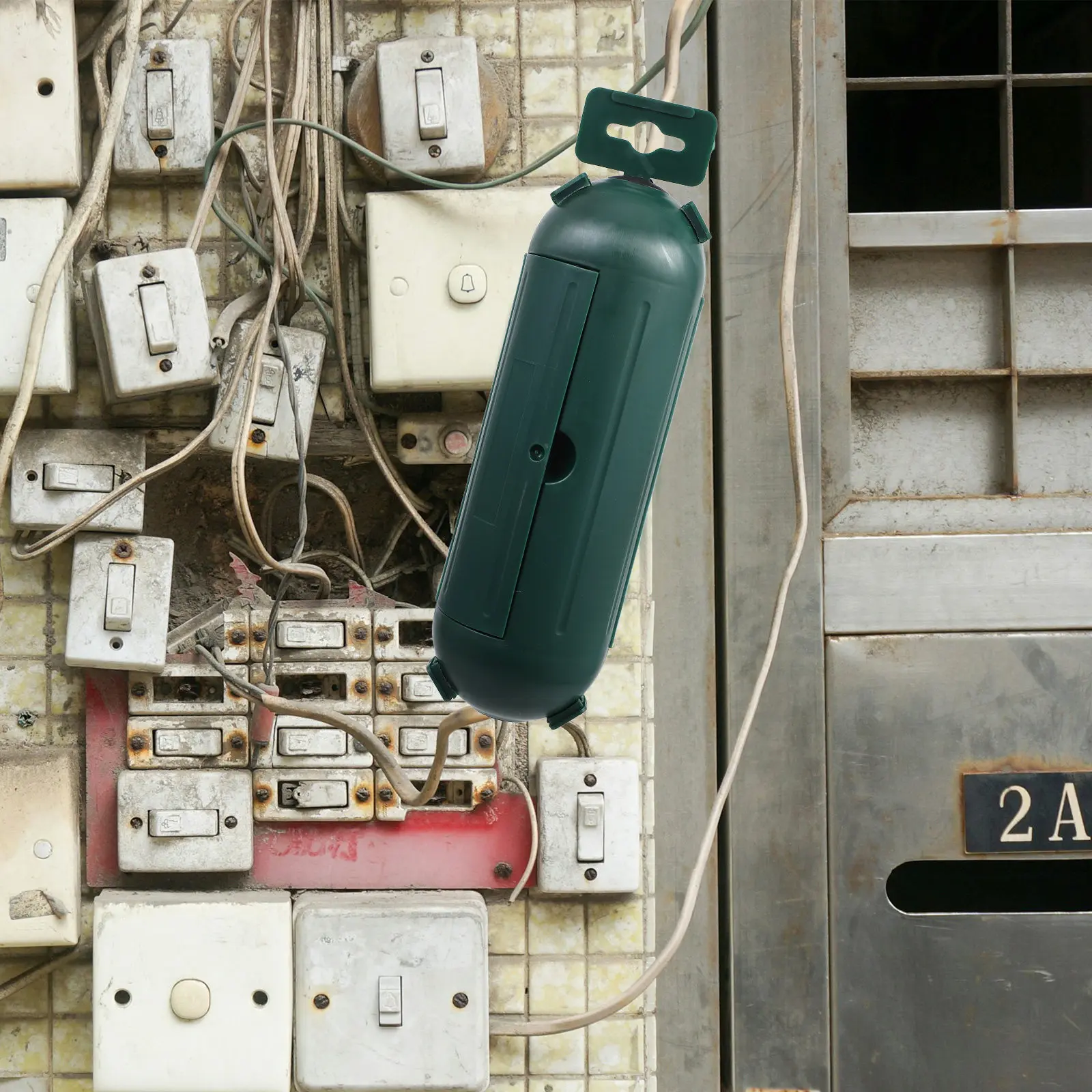 صندوق توصيل كهربائي آمن لأسلاك - مراجعة Outdoor Power Strip With Cover وسعره