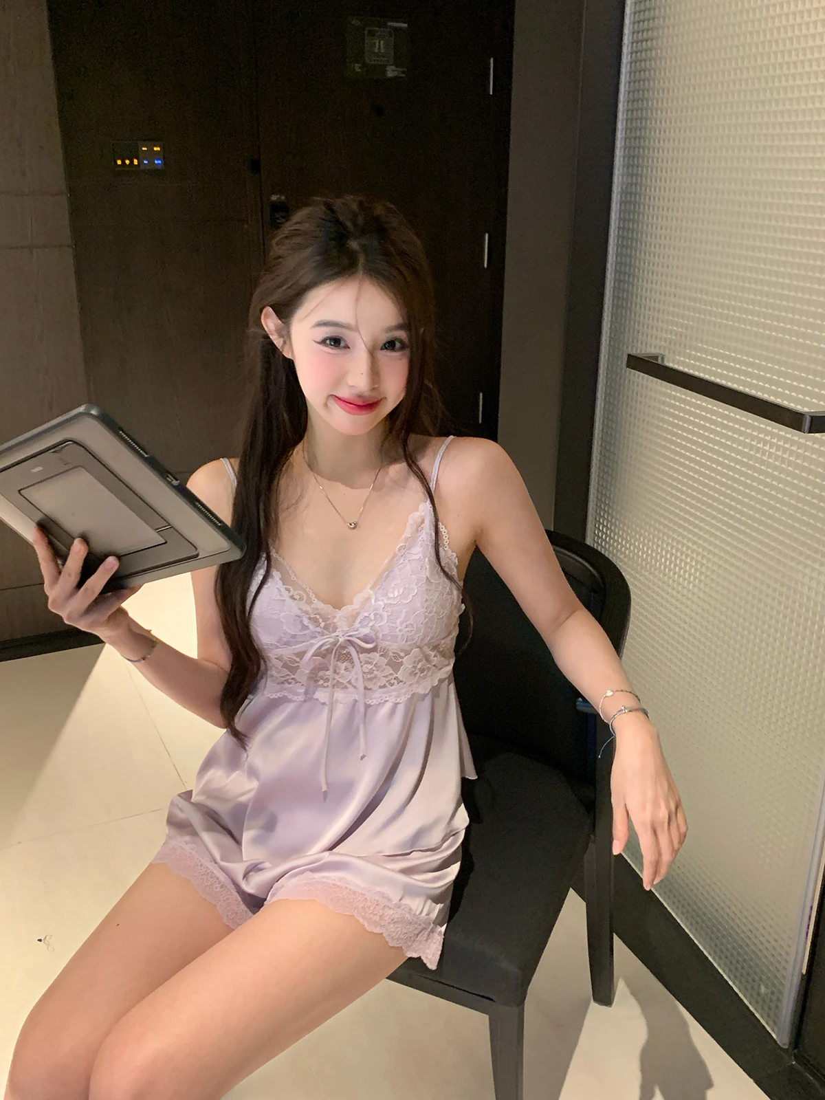 sinbounboun-summer-thin-strap-sleepwear-set-women's-home-clothes-with-chest-pad-lace-trim-short-pants-v-neck-no-sleeve