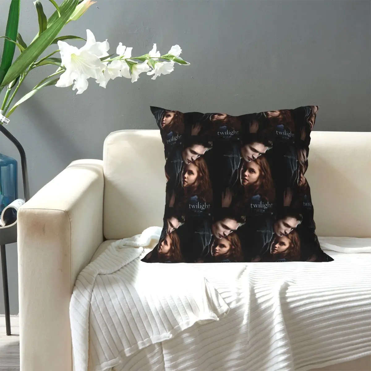 The Twilight Saga Vampire Square Pillowcase Pillow Cover Cushion Decor Comfort Throw Pillow for Home Sofa