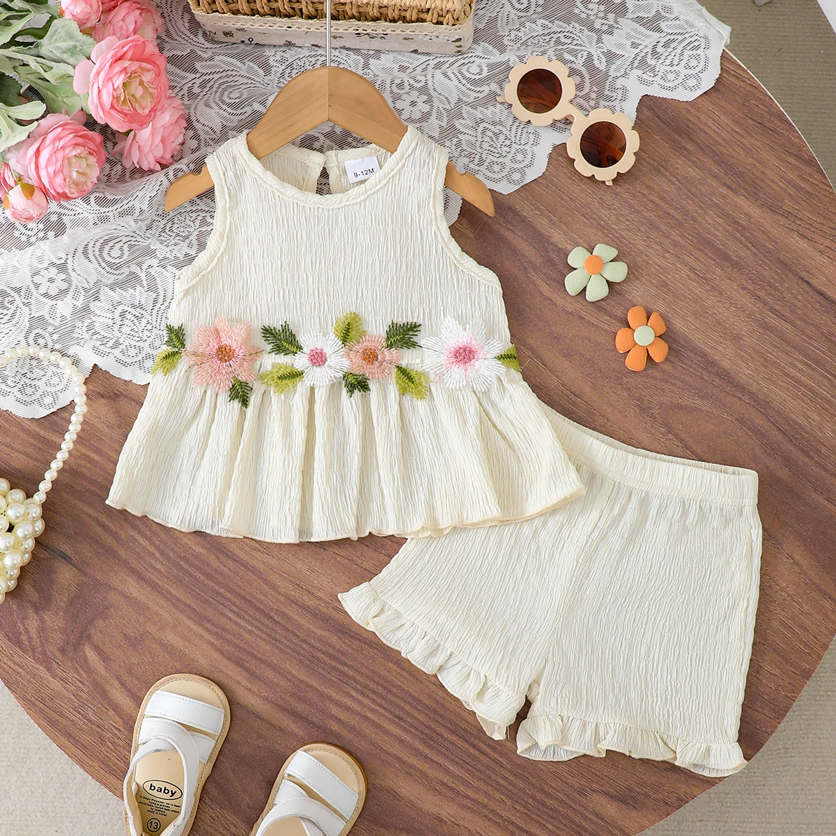Summer Girls' Sleeveless Set Embroidered Flower Top + Pleated Shorts 2-Piece Set, Cute 0-3 Year Old Baby Girl Summer Clothing