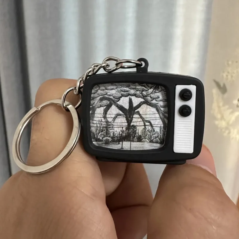 Creative Mini TV Keychain Light Up And Sound Effect Pendant Popular Sci Fi Drama Inspired Bag Hanging Decoration Gift For Fans