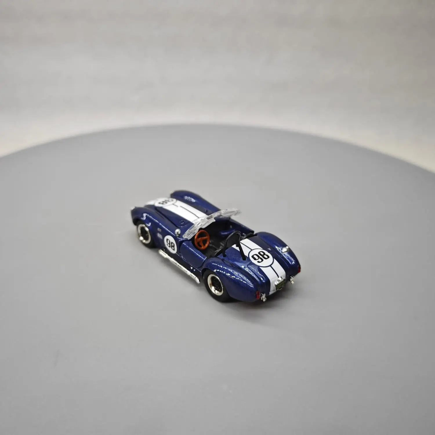 

ACME 1:64 SHELBY COBRA Shelby Cobra 427 S/C # 98 Blue Advanced Collection Ornament Car Models