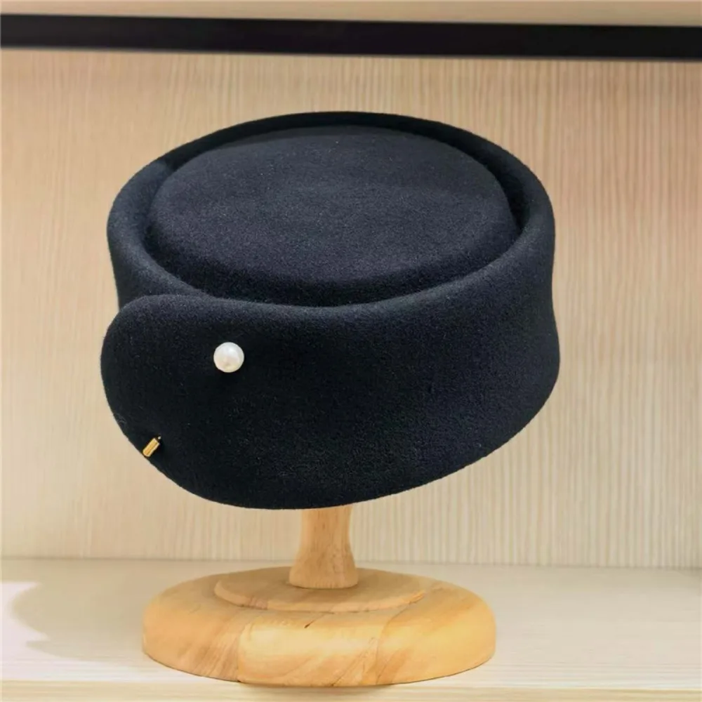 High Quality Wool Wool Beret Hat Elegant Pearl Detail Royal Style Design Fedora Cap Pink Color French Beret Hat Formal Event