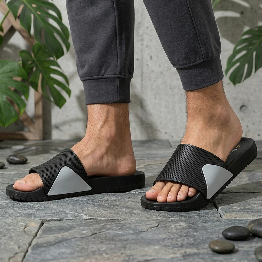 

Летние мужские шлепанцы контрастных цветов из ПВХ, нескользящие, быстросохнущие, дышащие, удобные и долговечные.