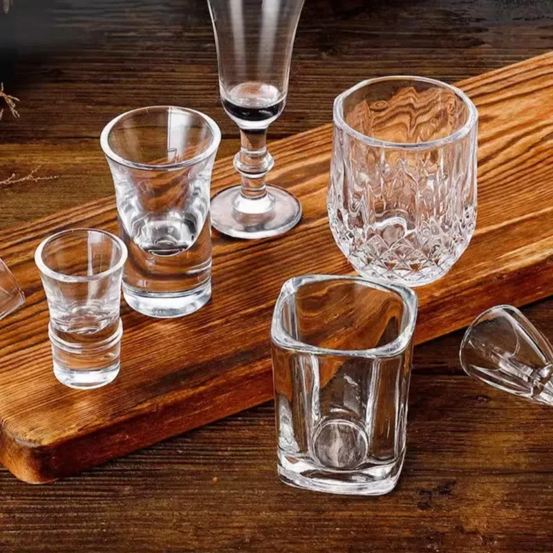 12 قطعة مجموعة أكواب النار درينكوير كأس للنبيذ مجموعة من 12 أكواب Baijiu كؤوس كأس المنزلية بسيطة كوب الخمور المشروبات زجاج صغير