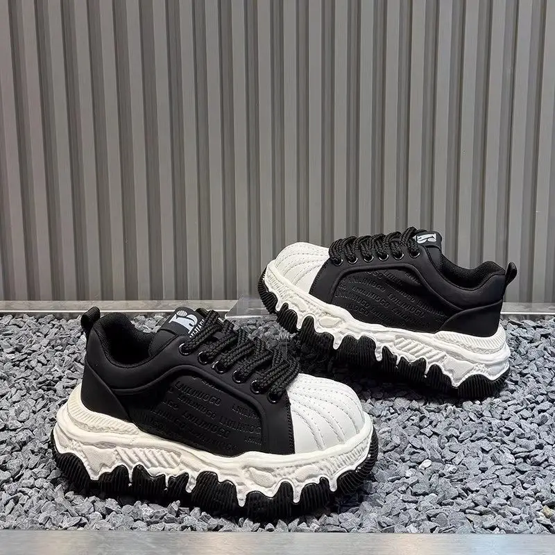 Men's shoes 2026 spring new versatile low top dad shoes with a height increase of 5CM Korean version lace up casual shoes trendy