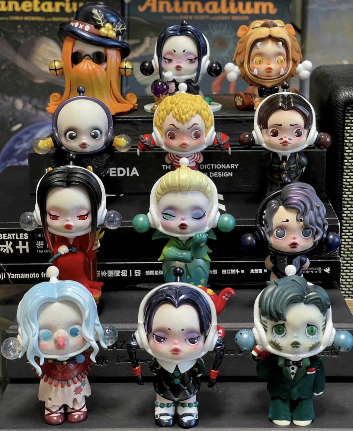 Hot New User-X Skullpanda X The Adams Family Series Blind Box Doll Binary Action Figure Model Figure Birthday Surprise Gift Toys