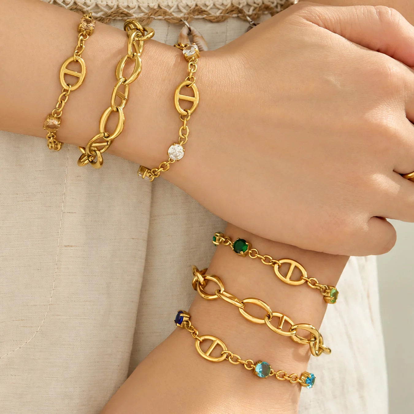 Zierliches Edelstahl-Kettenarmband, 18k vergoldete Armbänder, Schweinsnase-Charm-Armband, farbige Zirkon-Armbänder für Damen – Detail 4