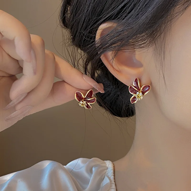 Asymmetric Metal Crystal Dripping Oil Flowers Earrings European American Style Personalized Fashion Stud Earrings Girls Jewelry