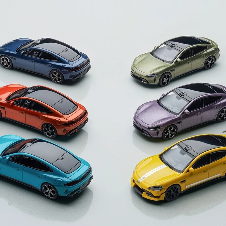 Model samochodu Xiaomi SU7 w skali 1:64, SU7ultra, metalowy, oryginalny model kolekcjonerski, zabawka dla dzieci, samochód z napędem pull-back, ozdoba.