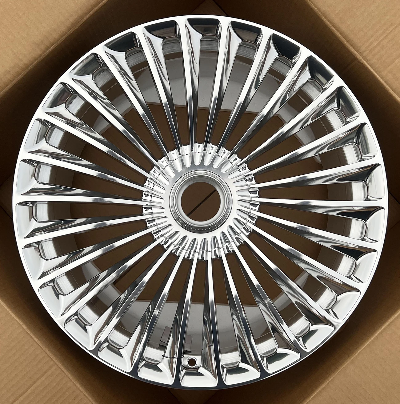 17 18 19 20 بوصة متعددة المتحدث سيارة الركاب مزورة عجلة جانت الحافات لمرسيدس EQS EC AMG GLB GLC GLE GLS عجلات مزورة مصقولة #2