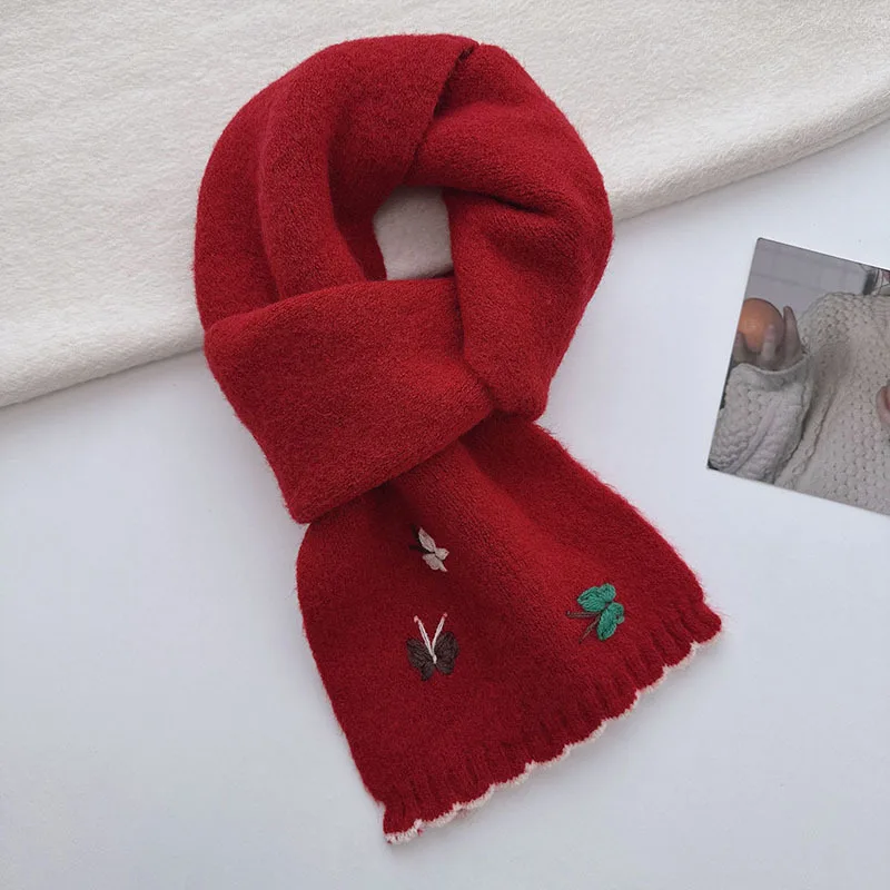 Curved teeth edge hand-embroidered butterfly flying wool scarf girl cute childlike student exquisite scarf to keep warm  winter