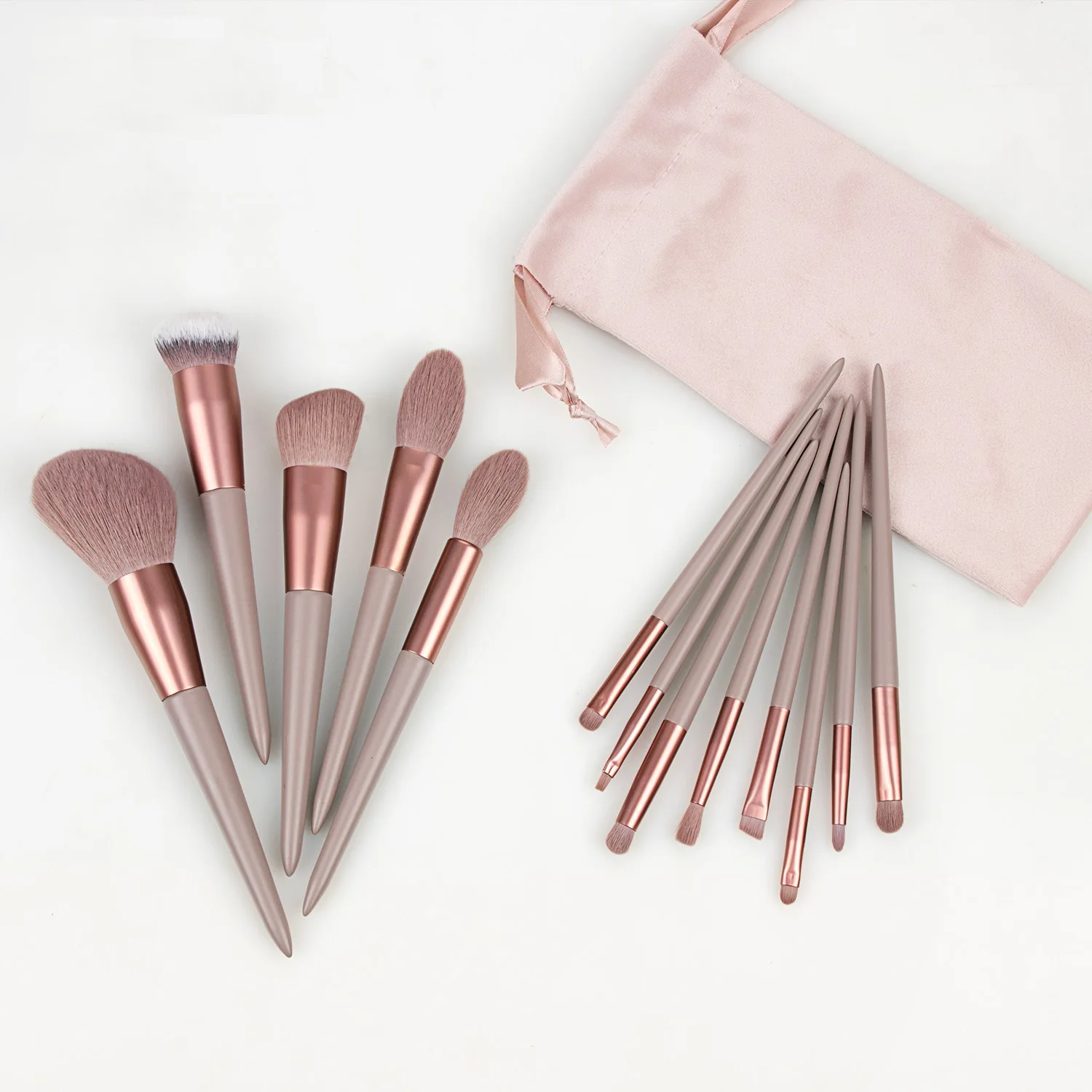 Makeup Brushes 13pcs Set Super soft and quick-drying brushes blush and eyeshadow brushes Beauty Tools Set