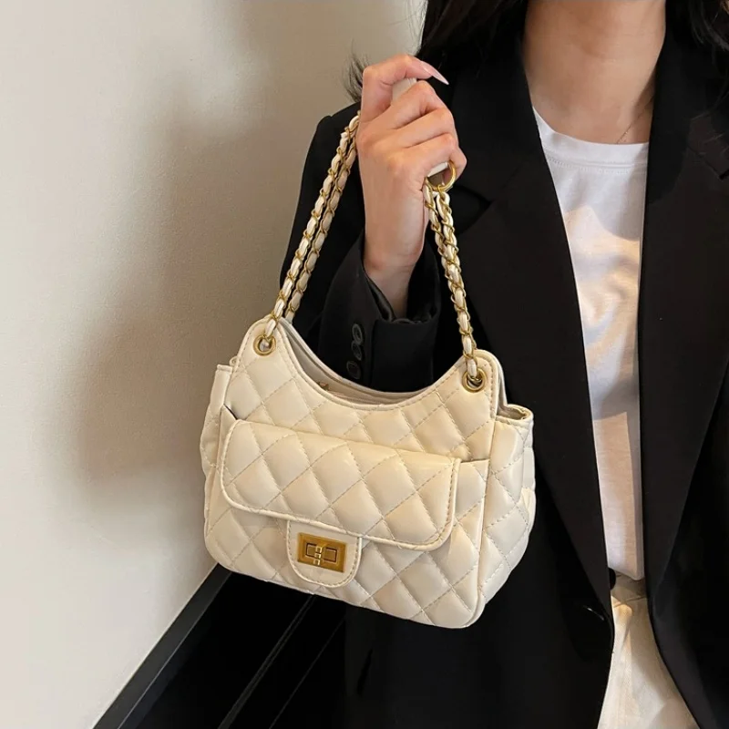 

Women's Large Capacity Diamond Pattern Chain Shoulder Bag Fashionable Commuting Tote Soft PU Leather Neutral Minimalist Style