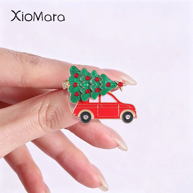 Vintage Christmas Tree Badge Cartoon Red Car Enamel Pins Fashion Lapel Metal Brooches Backpack Clothes Jewelry Gift for Friends