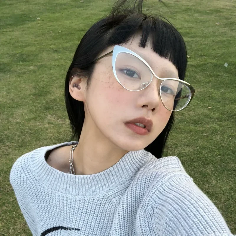Curved Metal Frame Myopia Glasses -1.0 -1.5 -2.5 Flat Light and Anti Blue Light Glasses Clear Computer Glasses