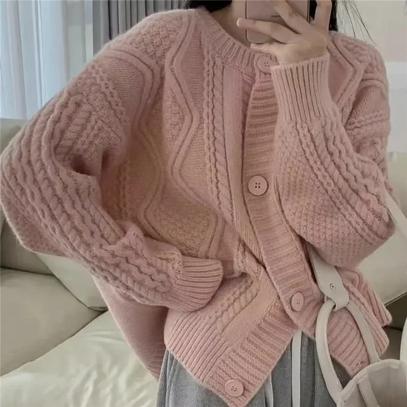 

Sweater coat women's autumn and winter new loose round neck Fried Dough Twists short knitting cardigan women's top