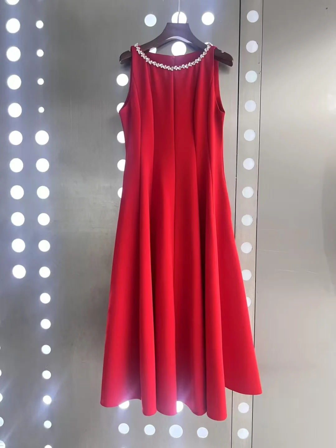 

2025 Spring and Summer New Round Neck Vest Dress Diamond Waist French Elegant Slim Midi Dress-GZDL096