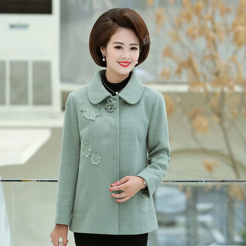 Mother's Woolen Coat Autumn Winter Thicken Warm Outwear Middle-aged Women's Fashion Casual Short Wool Jacket Embroidered Tops