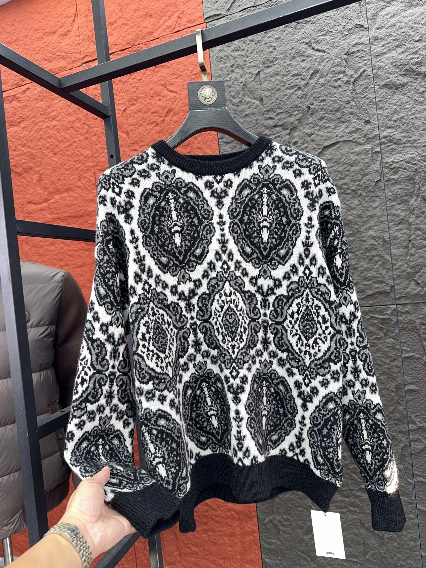 

Удобный теплый повседневный вязаный свитер, мужской круглый топ из полиэфирного волокна с цветочной вышивкой, длинный свеч