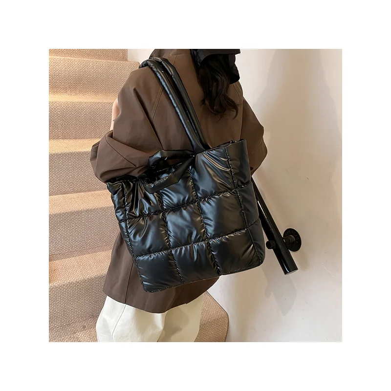 Women's Casual Padded Handbag Winter Down Cotton Shoulder Bag Large Capacity Shopper Tote Bag Lightweight Black Crossbody Purse
