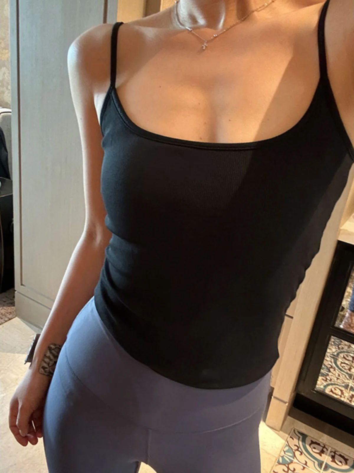 Women's Fleece Lined  Strap Vest Summer Outdoor Wear with Chest Pad Beautiful Back Bra Integrated Suit Yoga Top