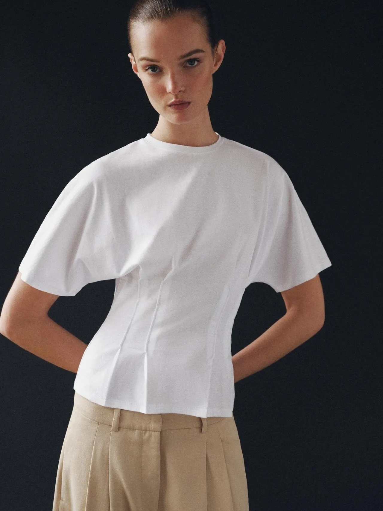 Summer New Women's Slim Fit round Neck Basic Shirt Short Sleeve T-Shirt Waist Cinching White Polyester Low Waist Design Casua...